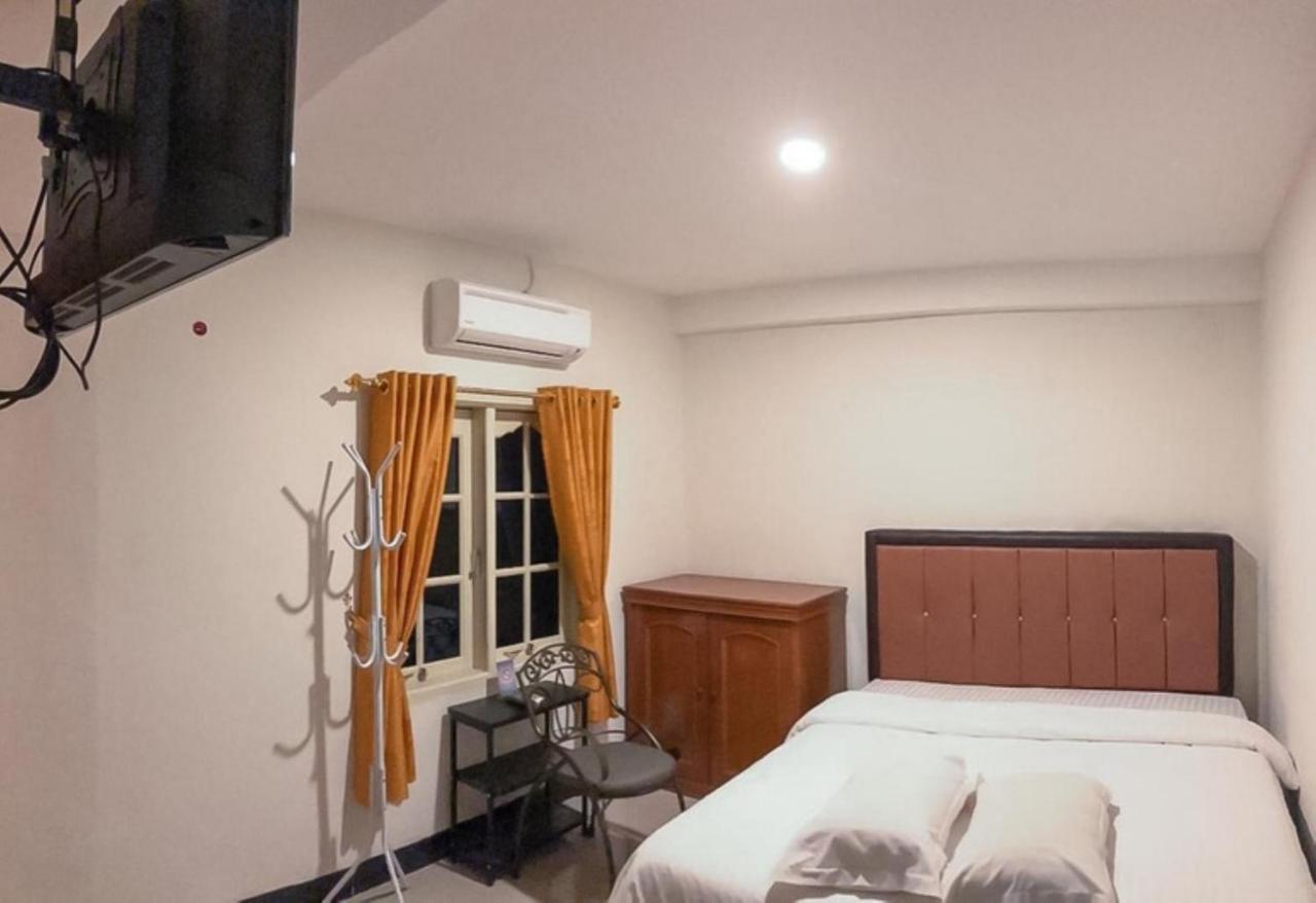 New Gentala Hotel Medan Exterior photo