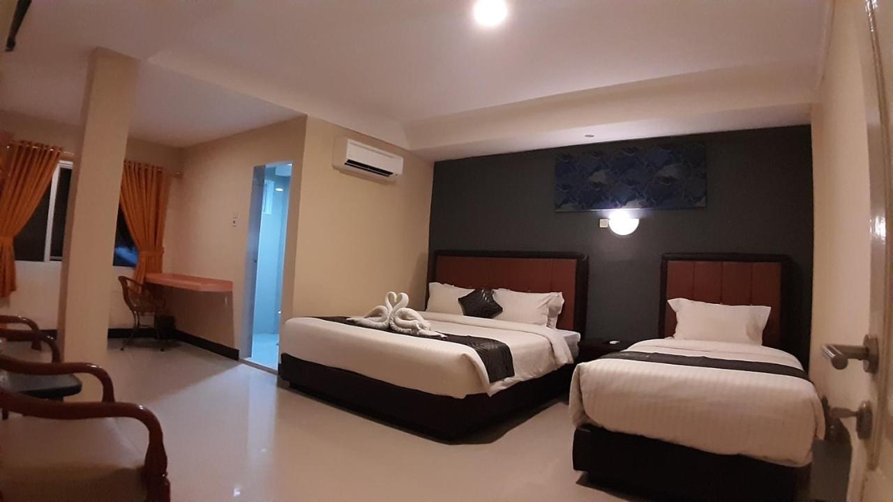 New Gentala Hotel Medan Exterior photo