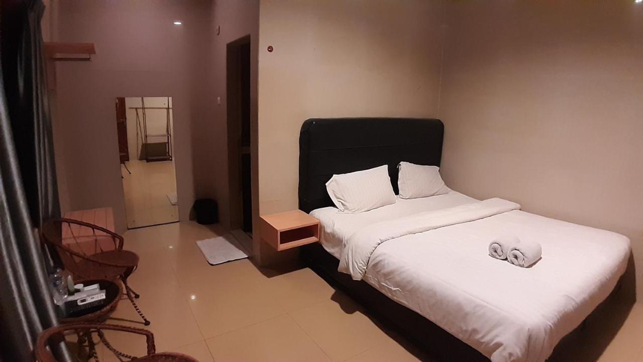 New Gentala Hotel Medan Exterior photo