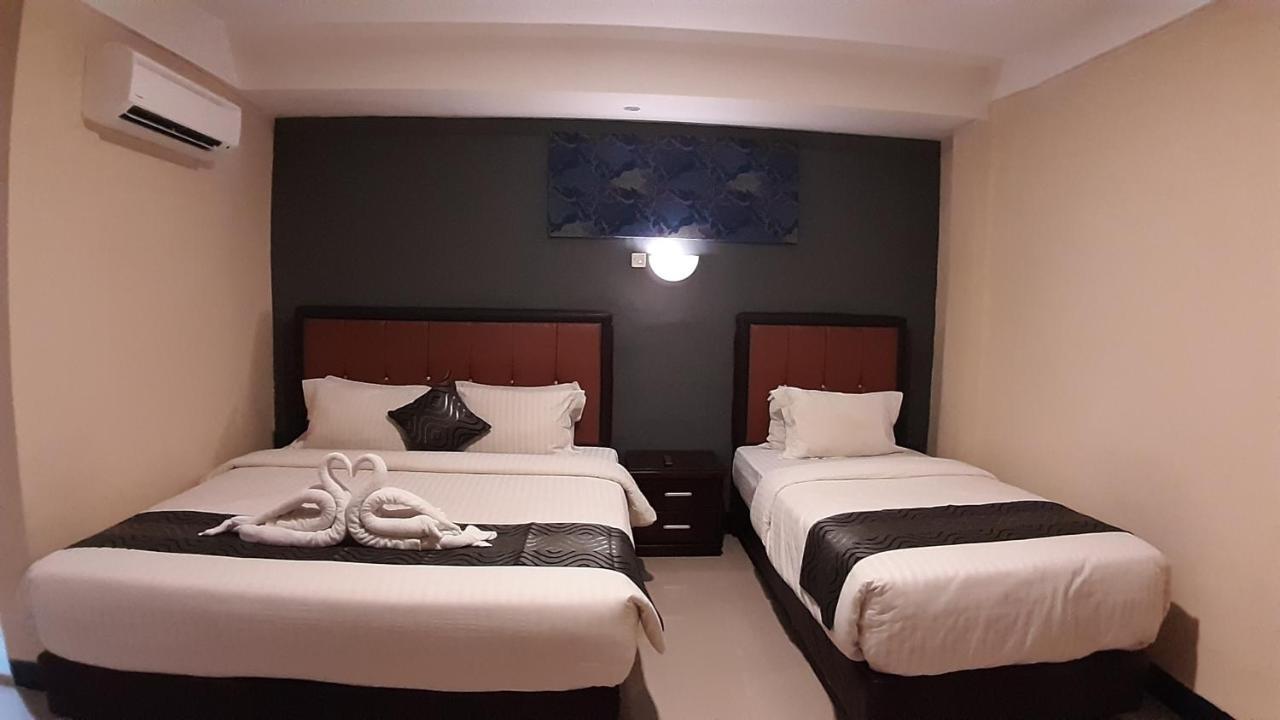 New Gentala Hotel Medan Exterior photo