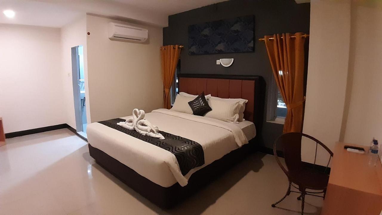 New Gentala Hotel Medan Exterior photo